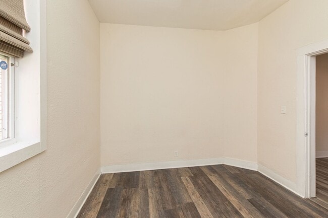 Building Photo - 1209 S Randolph St