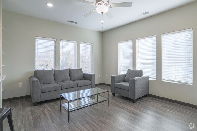 2 BR, 1 BA - Living Room - 302 E Clark