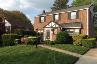 Building Photo - 517 Maple Hill Rd