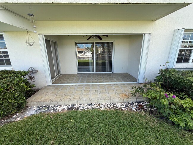 Building Photo - 1050 Sugar Sands Blvd