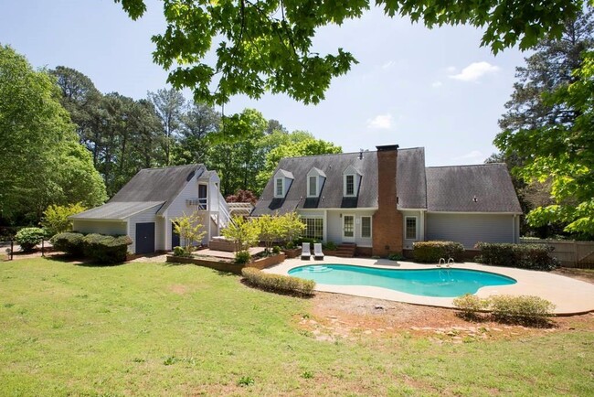 Building Photo - 2633 Brittany Ct SE