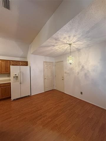 Building Photo - 5210 Manhassett Dr
