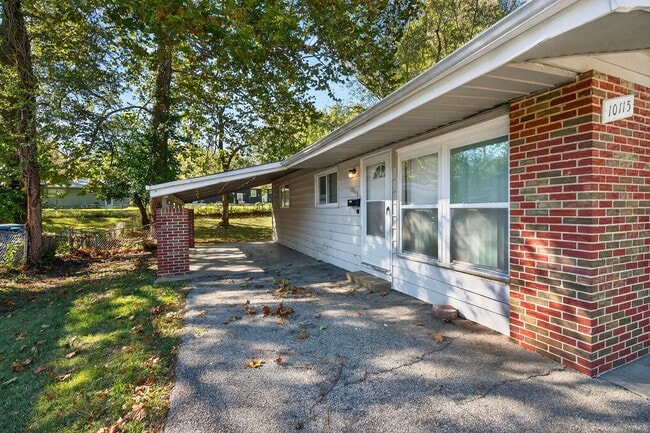 Building Photo - 3 Bedroom Ranch Style Home In Dellwood