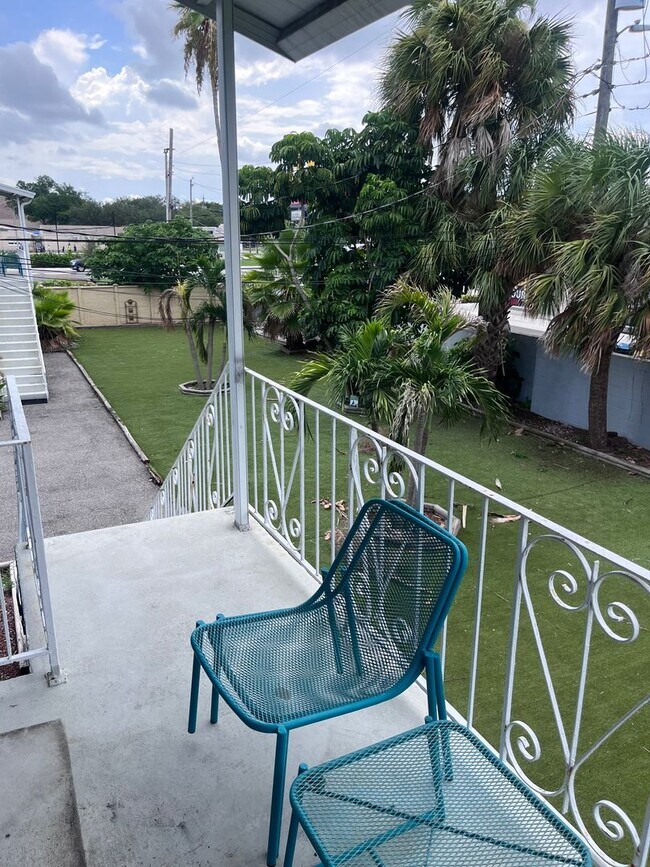 Building Photo - 3808-3808 W El Prado Blvd