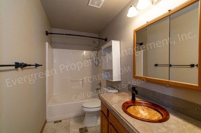 Building Photo - 2371 Turquoise St