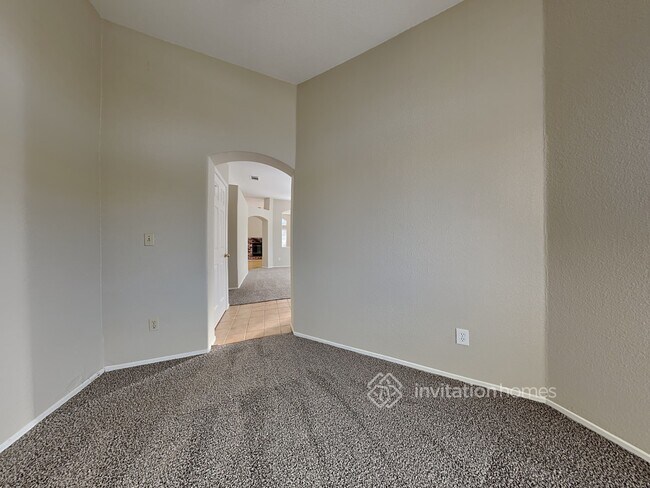 Building Photo - 1015 Linda Vista Way