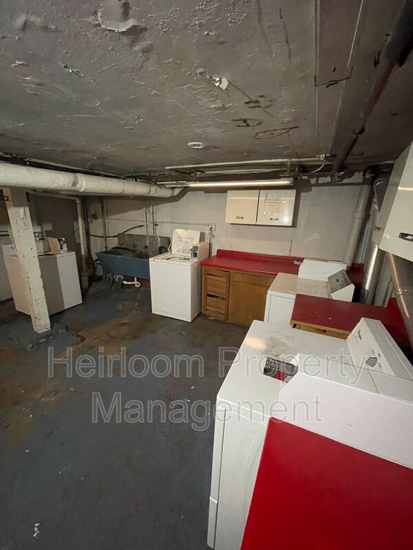 Building Photo - 601 Woodland Ave