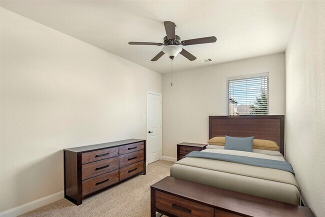 Building Photo - 6703 Honeycrest Lane