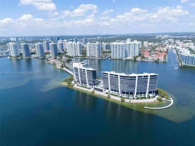Building Photo - 5500 Island Estates Dr