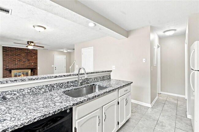Building Photo - 5557 Clover Rise Ln