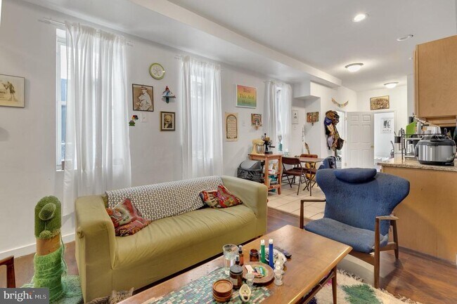 Building Photo - 2010 E York St