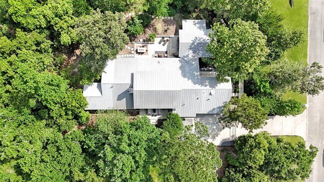 Building Photo - 5510 Harvest Oak Landing Dr