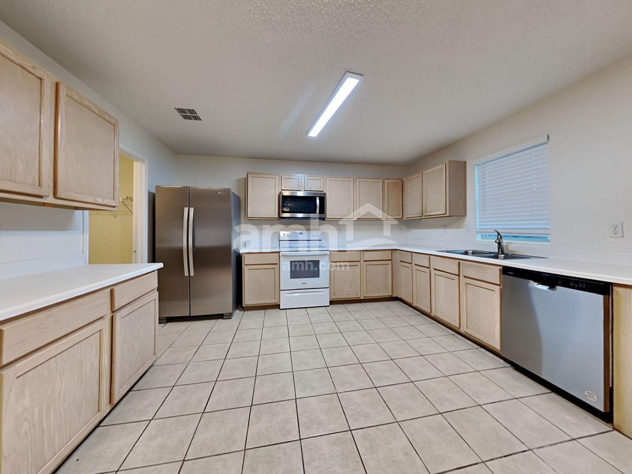 Building Photo - 4105 Hunters Creek Dr