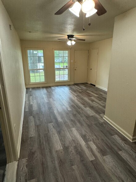Building Photo - 6289 Arbor Vitae Dr