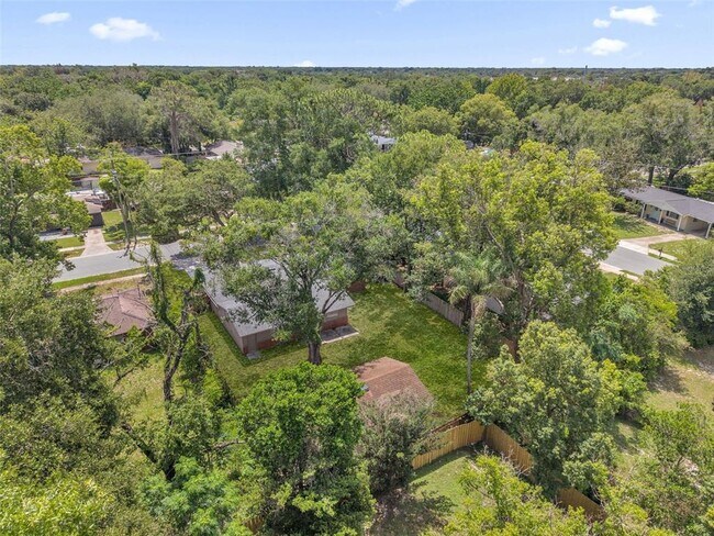 Building Photo - 518 Lavon Dr