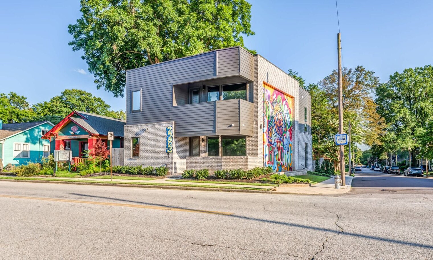 Building Photo - 2283 Young Ave
