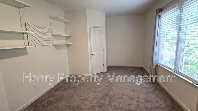 Building Photo - 4521 Briarglen Ln