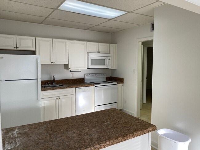 Building Photo - 4600 McCoy Dr