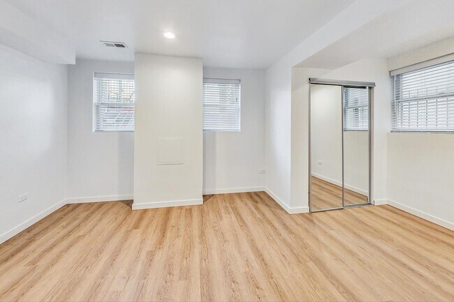 Building Photo - 2002 W Coulter St