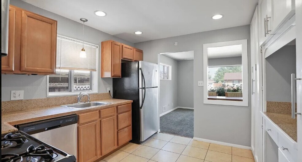Kitchen - 7141 Quivas