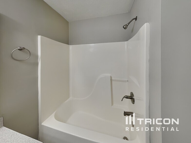 Building Photo - 4029 Margo Cir