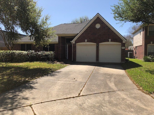 Primary Photo - 15403 Park Glen Dr