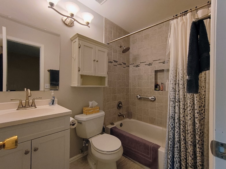 Building Photo - 12165 Bannock St