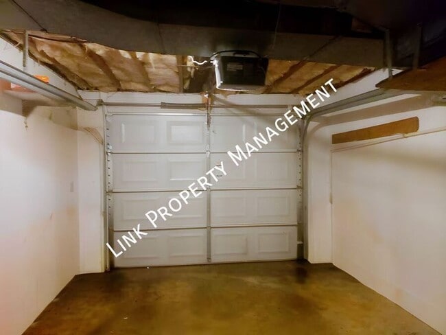 Building Photo - 7183 Holland Ln