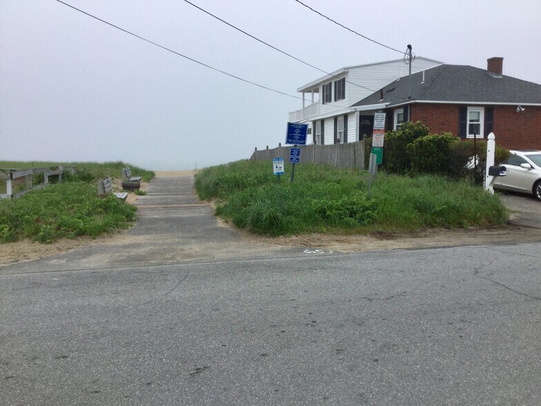 Building Photo - 147 Franklin St