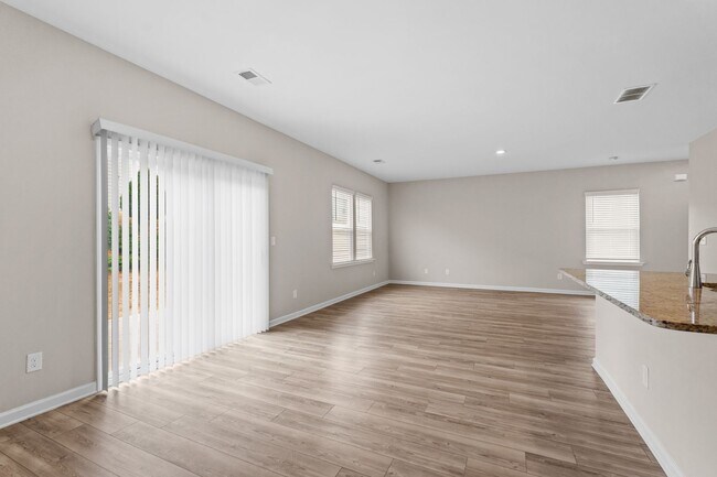 Building Photo - 4 Bedroom Single Family Home In Pendergrass!