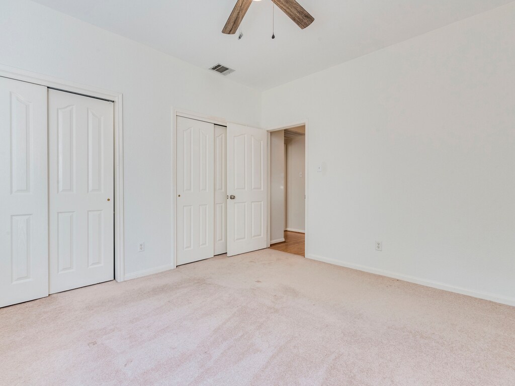 Building Photo - 6911 Gentle Oak Dr