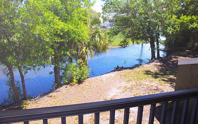 Building Photo - Lovely home in  Windhover Condos