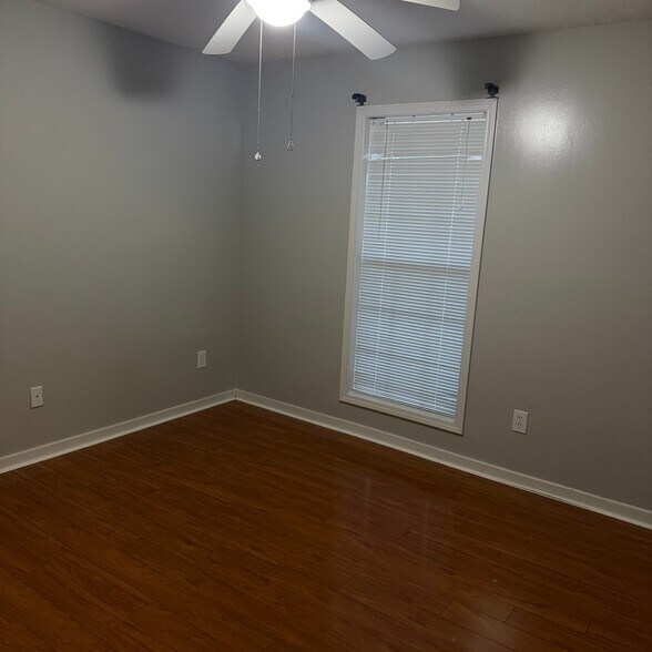 Building Photo - 306 Farmers Cove