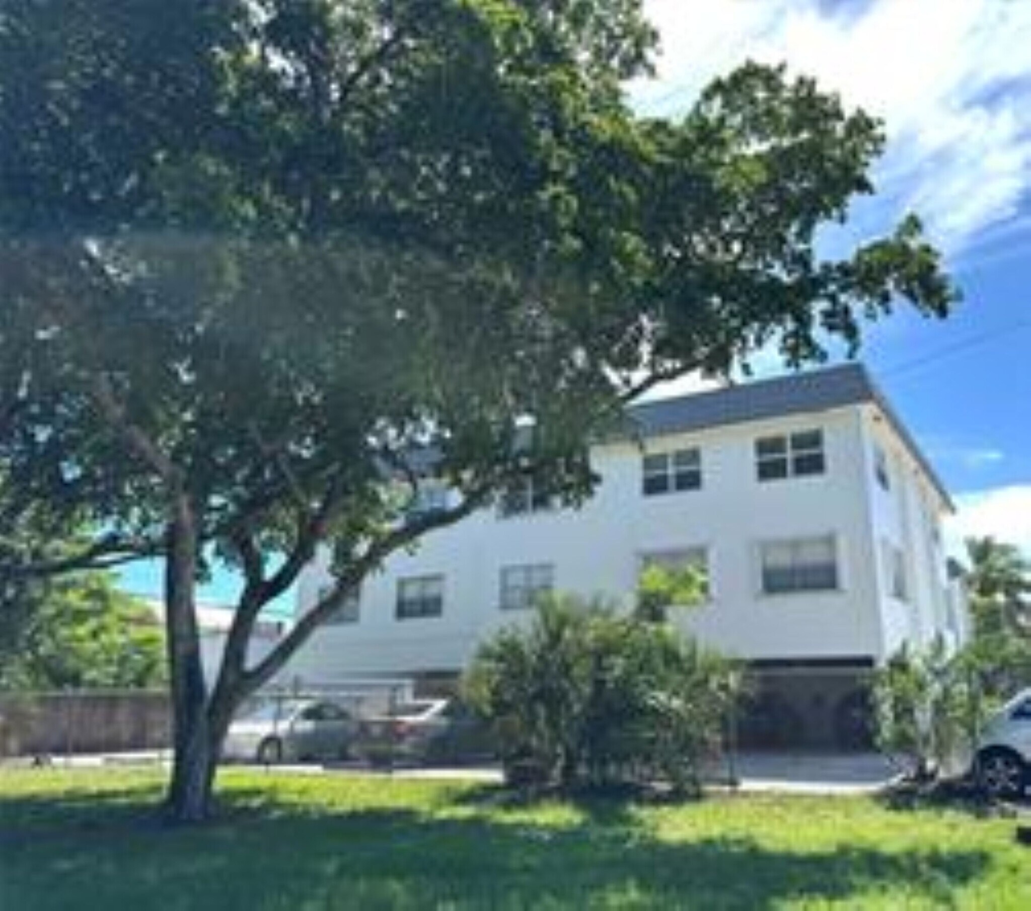 Building Photo - 6200 NE 22nd Way