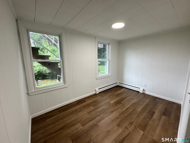 Building Photo - 81 Springdale Ave