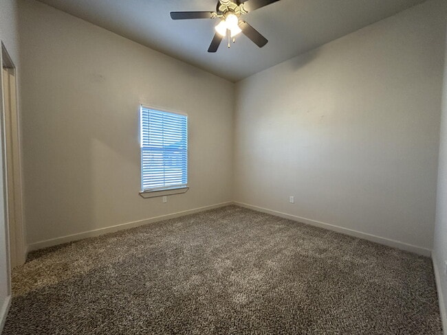 Building Photo - 2611 135th St