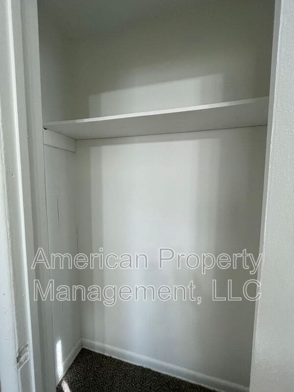 Building Photo - 2405 N Urbana Ave