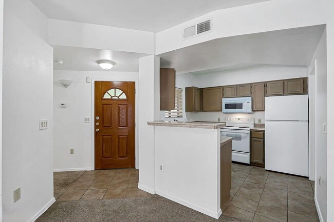 Building Photo - Morningstar Casitas Condo #308