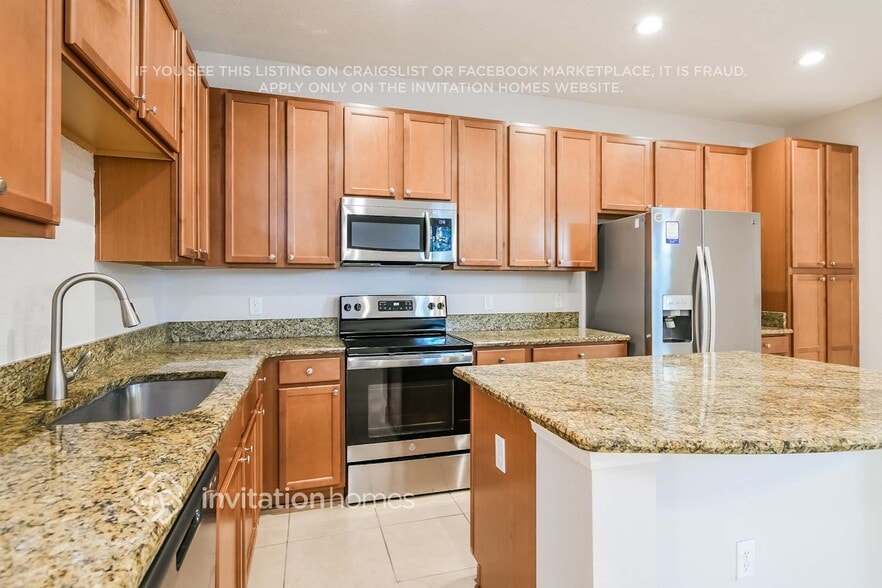 Building Photo - 10173 Eagle Creek Center Blvd