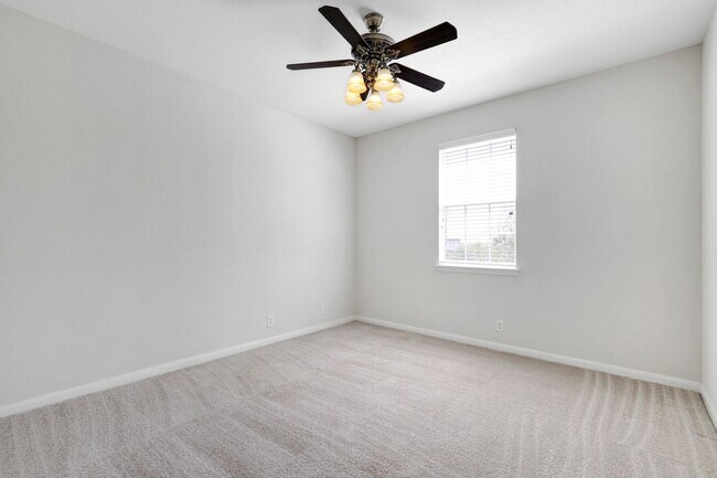 Building Photo - ***APPLICATION CURRENTLY UNDER REVIEW***Spacious & Stylish Living in a Premier Gated Community