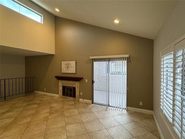 Building Photo - 444 Golden Springs Dr
