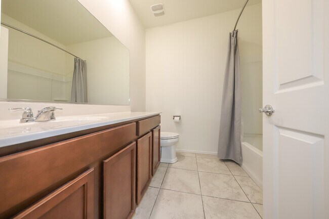 Building Photo - 4466 S Sunrise Bluff Way