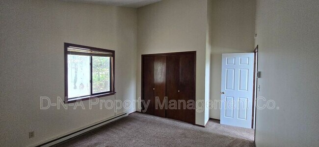 Building Photo - 9455 Juniper Dr