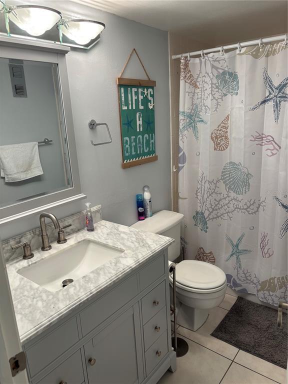 Building Photo - 7540 Bay Island Dr S