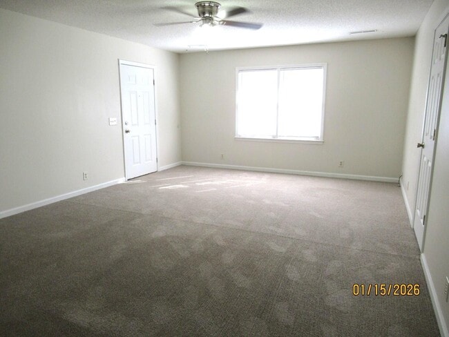 Building Photo - 192 Gertrude Dr