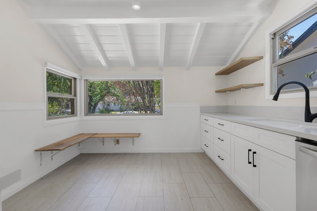 Building Photo - 4850 Excelente Dr