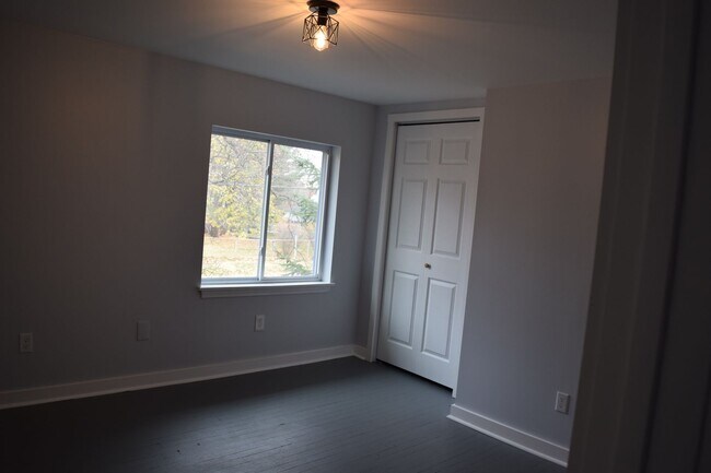 Building Photo - 315 Voorheis St