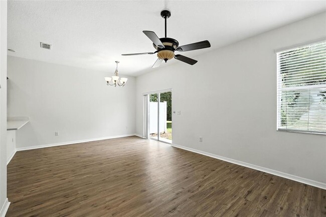 Building Photo - 10608 Savannah Plantation Ct