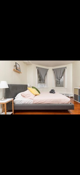 Building Photo - 187 Winthrop Rd