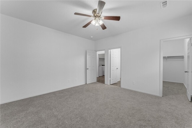 Building Photo - 4404 SW Gallatine Ave